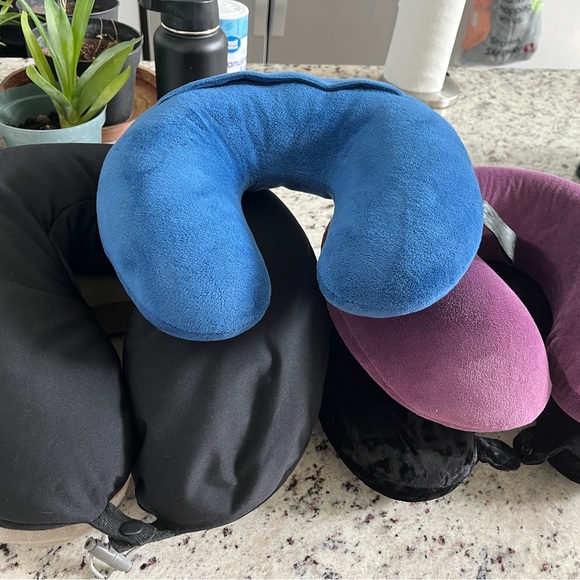 Neck Pillows - Picture 3 of 5